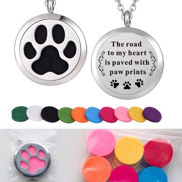 Paw Aroma Therapy Essential Oil Diffuser Necklace - Picture 2 of 9